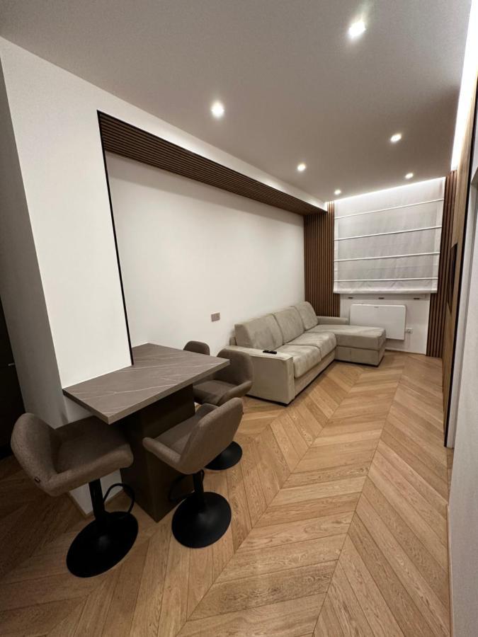 Bilocale Luxury A 50 Mt Dalla Stazione Di Milano Διαμέρισμα Εξωτερικό φωτογραφία